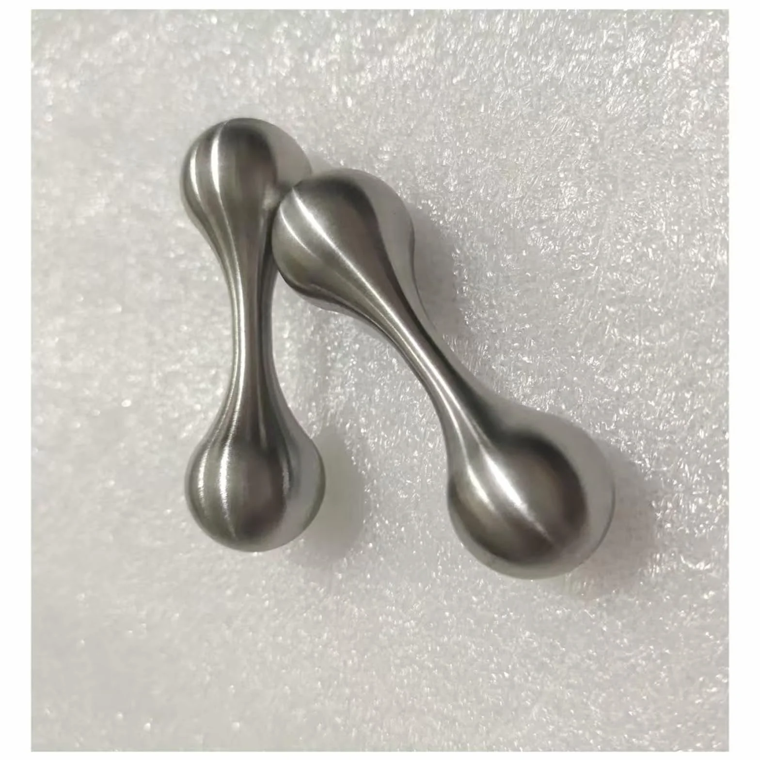 Metalowe zabawki fidget, kość knucklebone, zabawka na biurko, antystresowe, fajne gadżety biurowe, prezent dla dorosłych mężczyzn