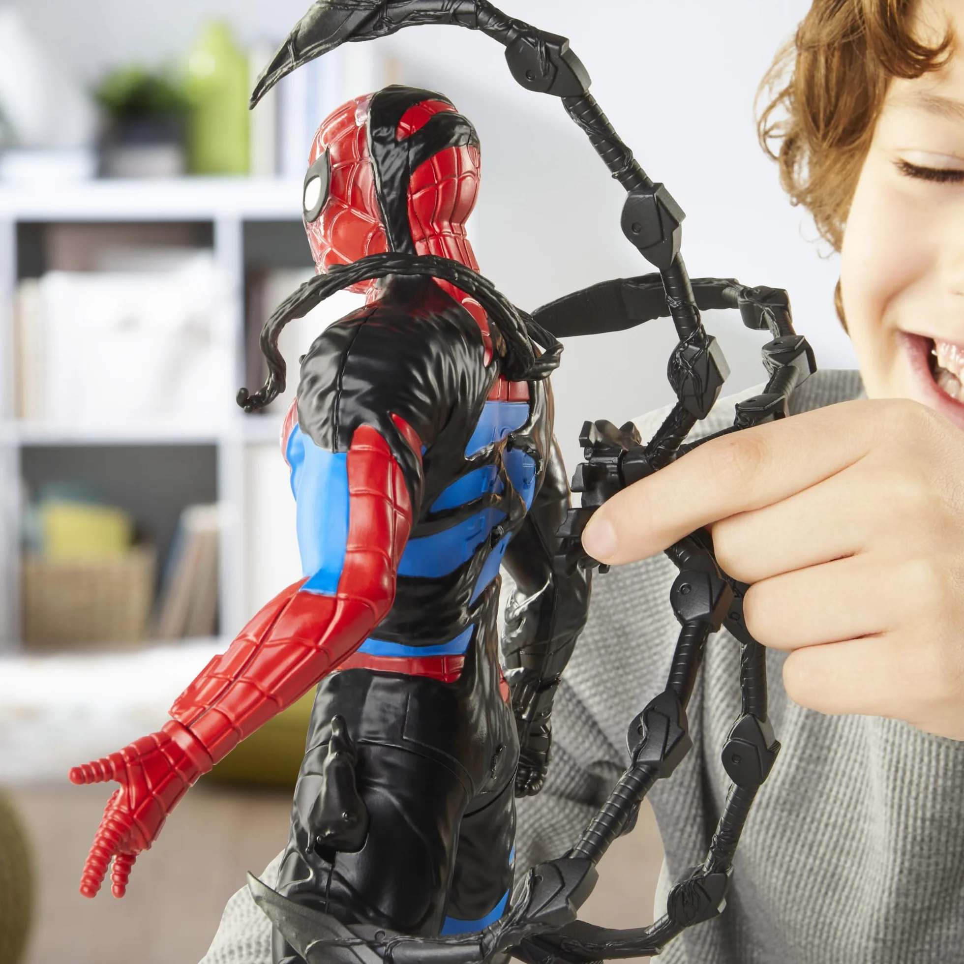 Figurka Spider-Man Liquid Shifter z kolekcji Marvel Spider-Man VenomVersus z dodatkami