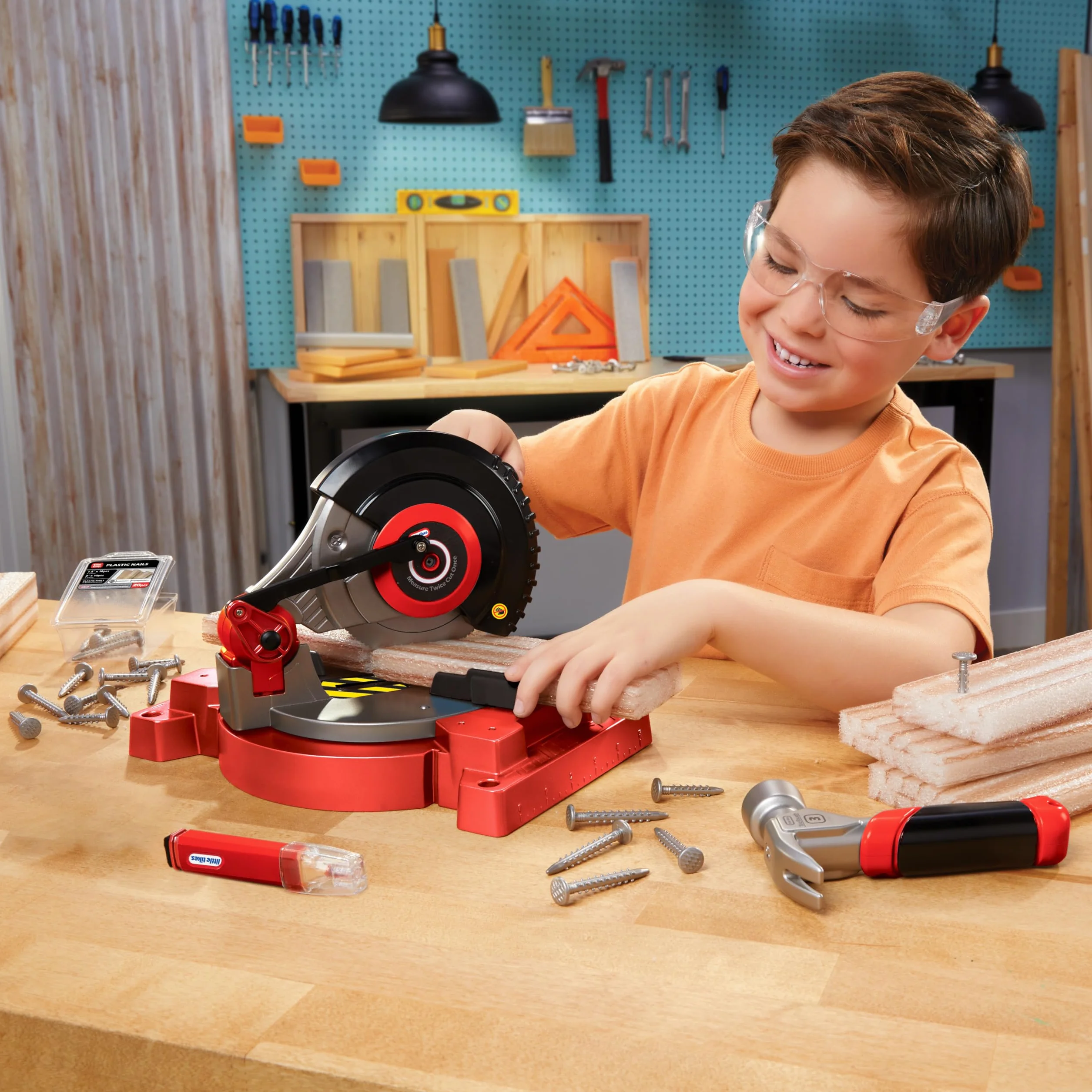 Little Tikes Creatieve Construction Power Cuts Set - Zestaw Zawiera 6 Akcesoriów do Zabawy w Majsterkowanie i Odgrywanie Ról. Dla Chłopców i Dziewczynek od 3. Roku Życia