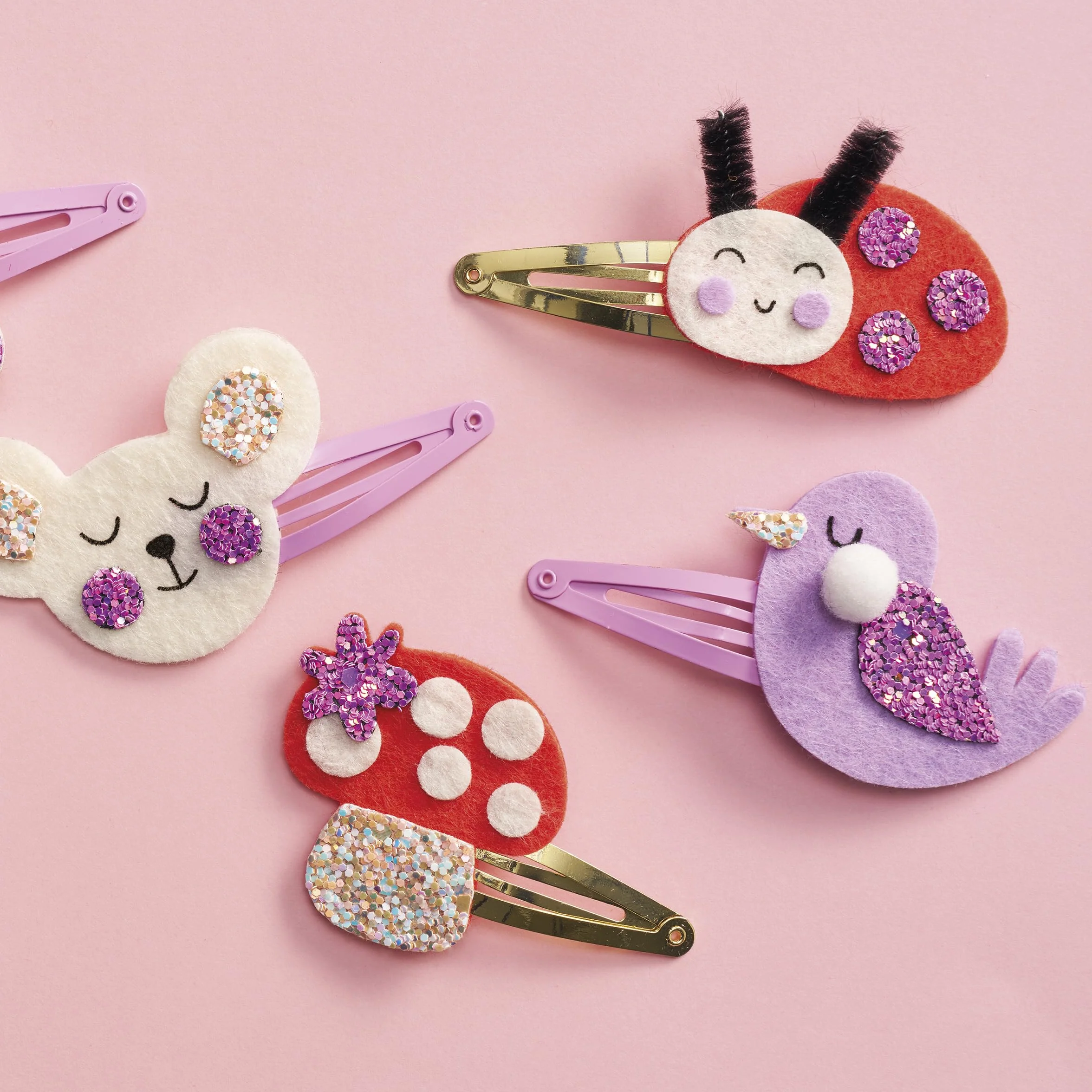Janod - Zestaw 6 drążków do tworzenia - Jardin Fleuri - The Ateliers Jewelry - Zestaw do kreatywnego spędzania wolnego czasu dla dzieci - Nauka umiejętności motorycznych i kreatywności - Od 5 lat -