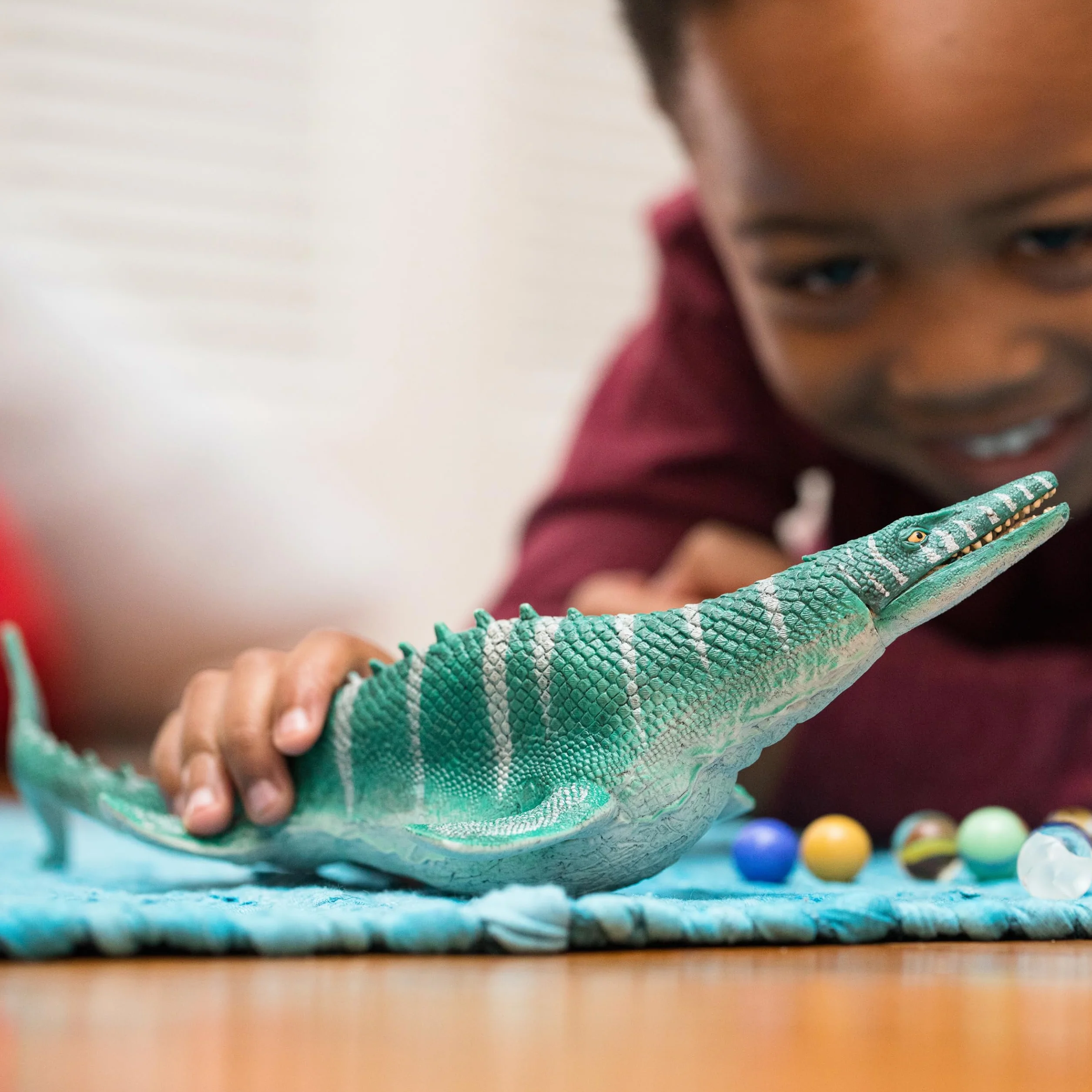 schleich DINOSAURS | Mozazaur 15026 | szczegółowa figurka dinozaura z ruchomą szczęką | wysokiej jakości figurka kolekcjonerska | prezent dla dziewczynek i chłopców | zabawka od 3 lat | 32 x 12 x 7 cm