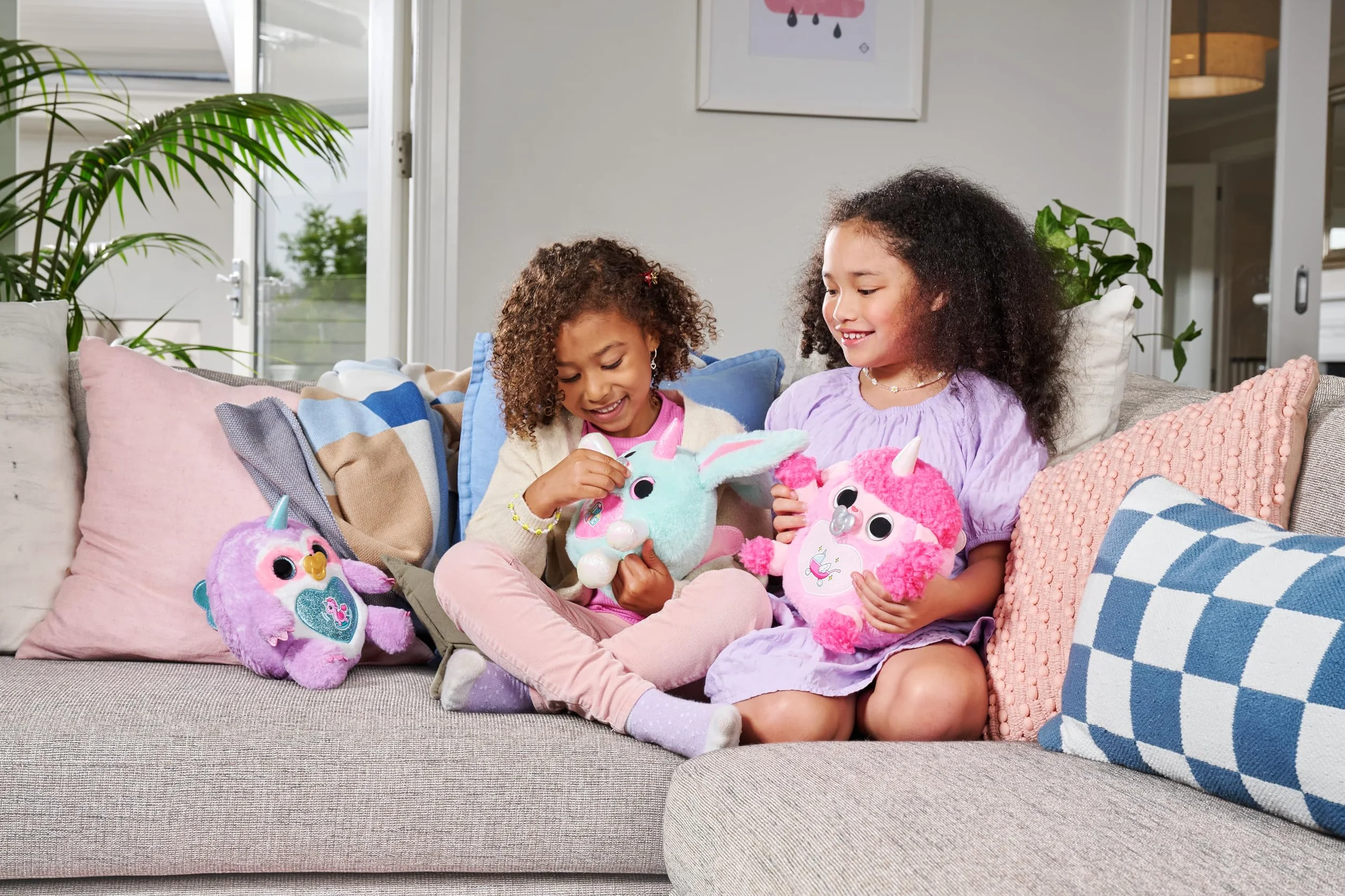 Adopt-A-Corn Surprise Pudel (Twil) od ZURU, ponad 15 niespodzianek, kolekcjonerski plusz, niemowlę, jajka niespodzianka dla dziewcząt i dzieci w wieku od 3 lat (pudel)