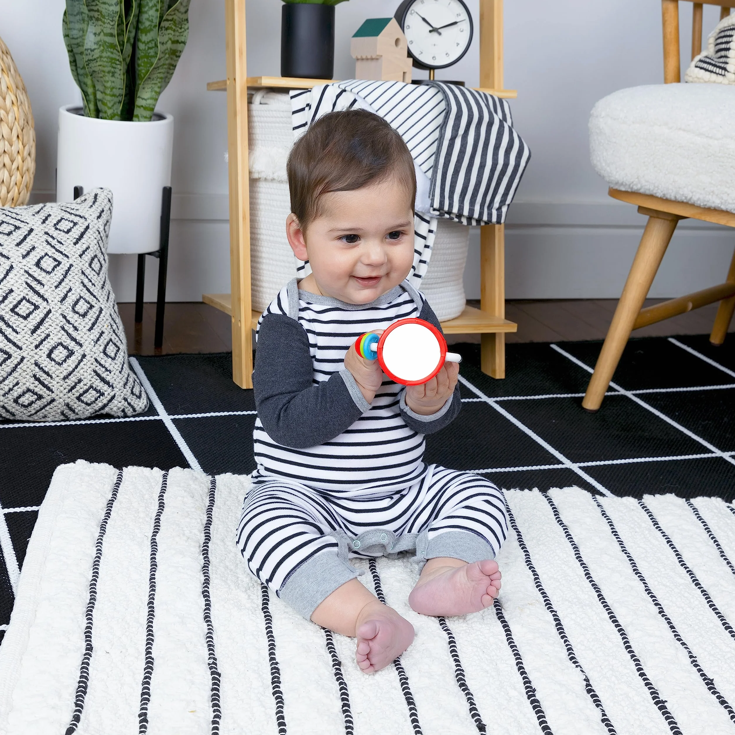 Baby Einstein Cal's Sensory Shake-up Developmental Activity Sonaglio giocattolo senza BPA, per neonati dai 3 mesi in su