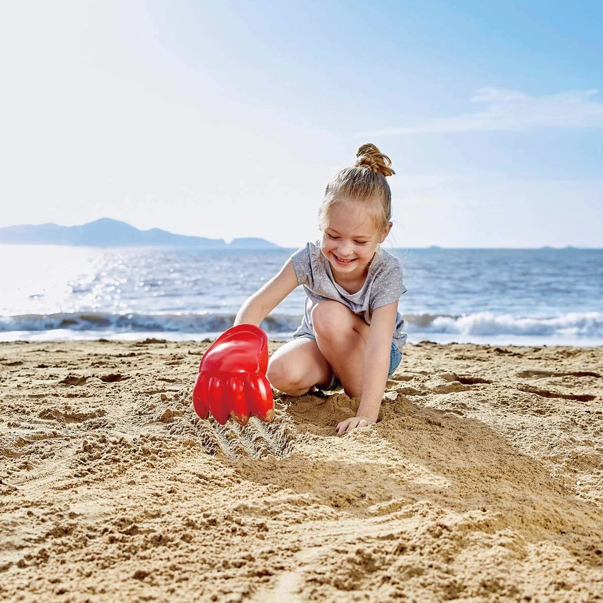 Hape E4051 Power Paw Red - Sand and Garden Toys