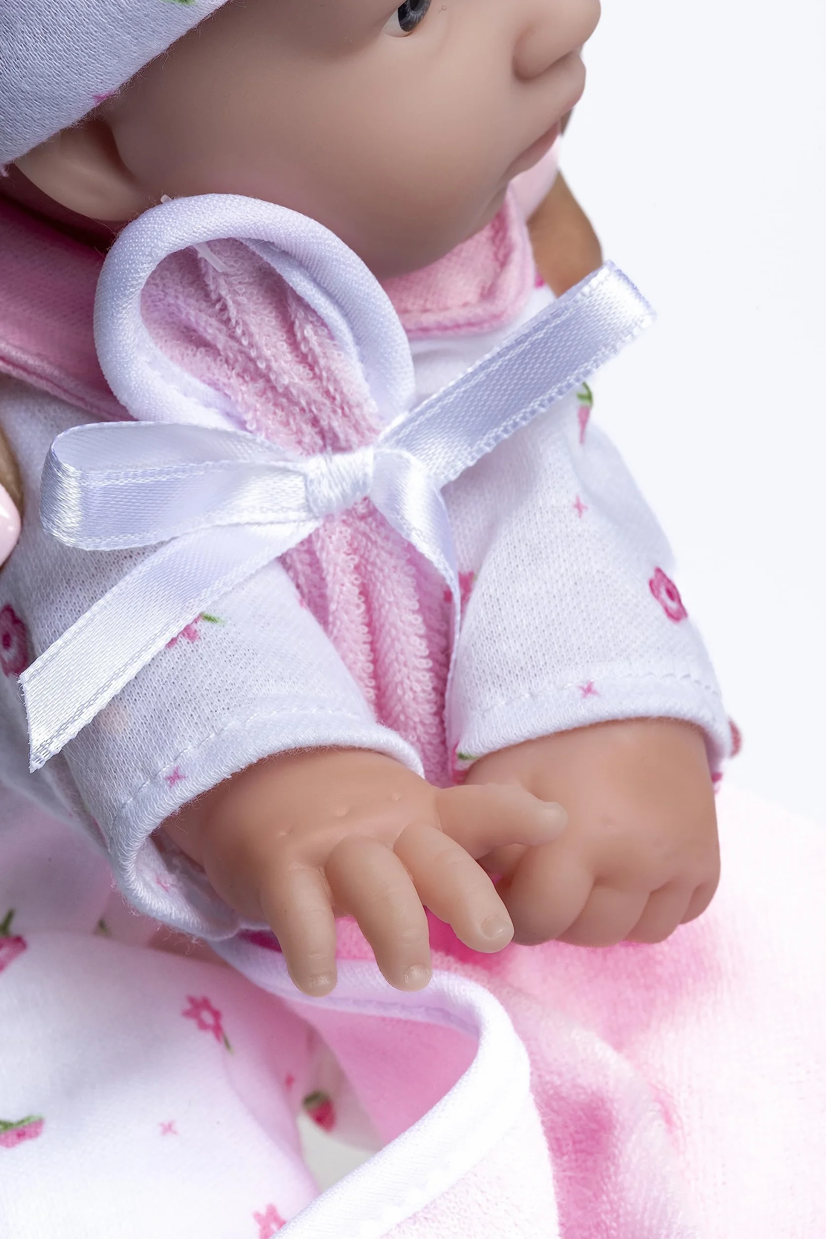 JC Toys La Baby kaukaska lalka niemowlęca, zestaw 28 cm, miękka lalka niemowlęca, nadająca się do prania, zdejmowany, różowy strój z czapką i kocem, dla dzieci w wieku od 12 miesięcy