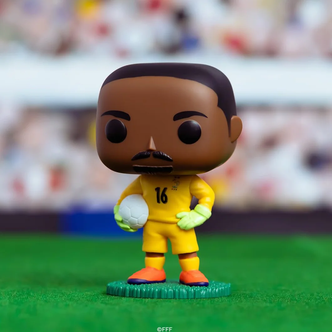 Funko POP! Futbol nożny: Francja - Mike Maignan - kolekcjonerska figurka winylowa - pomysł na prezent - Oficjalny produkt - Zabawki dla dzieci i dorosłych - Model figurowy dla kolekcjonerów i wystawy
